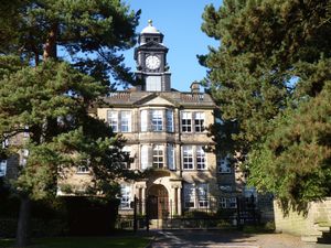 External- click for photo gallery